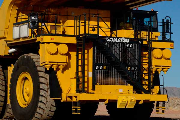 Карьерный самосвал