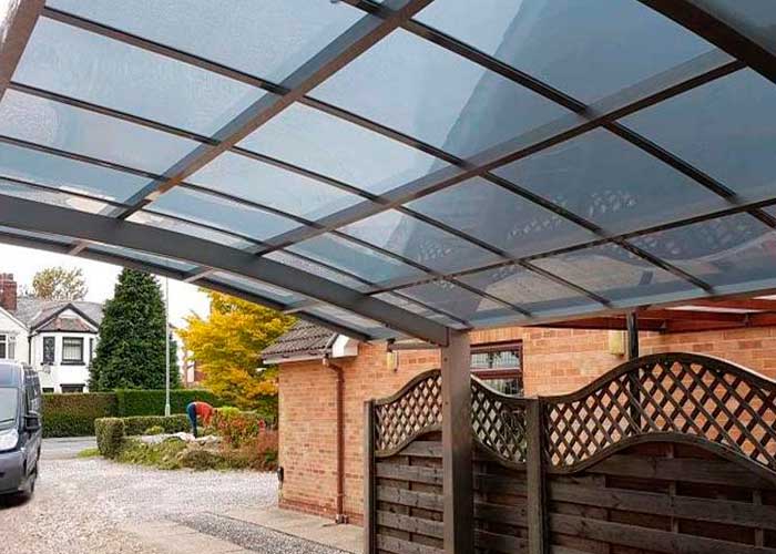 Навес из поликарбоната