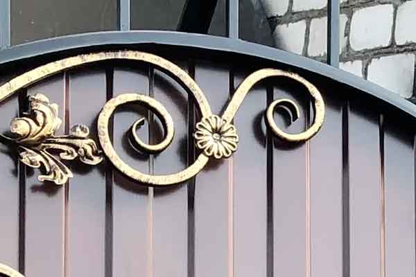 Ворота в Королёве